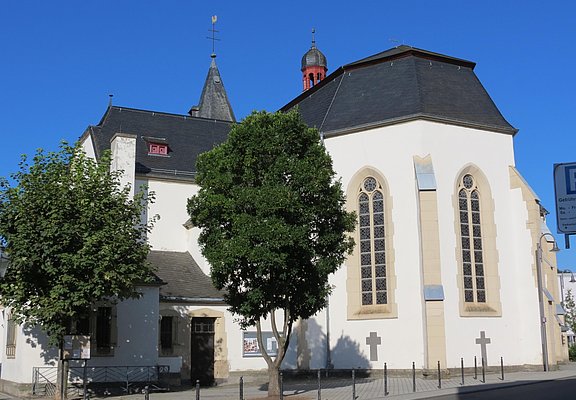 Seitenansicht Pfarrkirche St.Johannes der Täufer