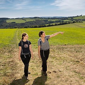Fernblick zur Nürburg und auf Reifferscheid