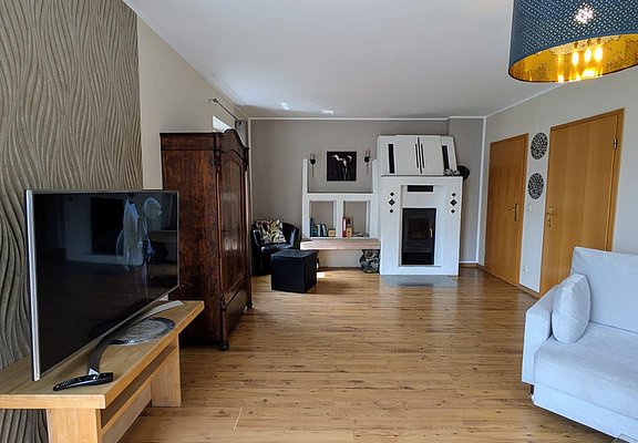 Wohnzimmer mit Kamin