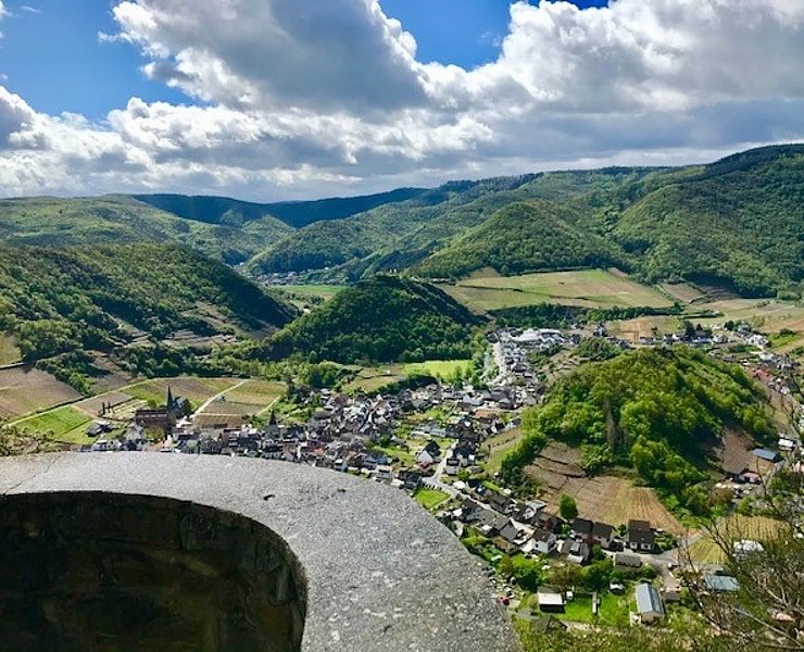 Blick auf Mayschoß von der "Akropolis"