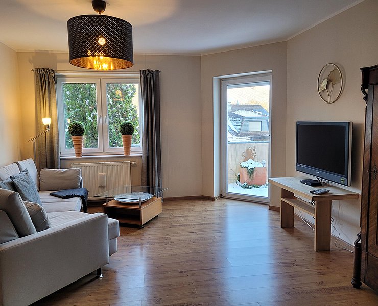 Wohnzimmer mit Terrasse