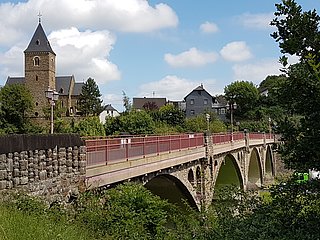 Start der Wanderung Ahrbrücke Hönningen