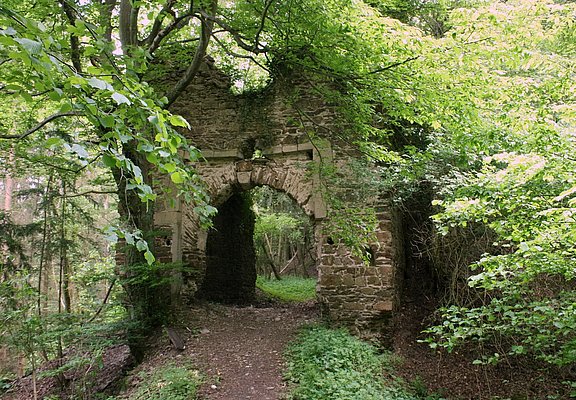 Torbogen Wensburg im Liersbachtal