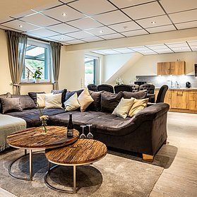 PREMUIM Apartment Wohn- und Essbereich