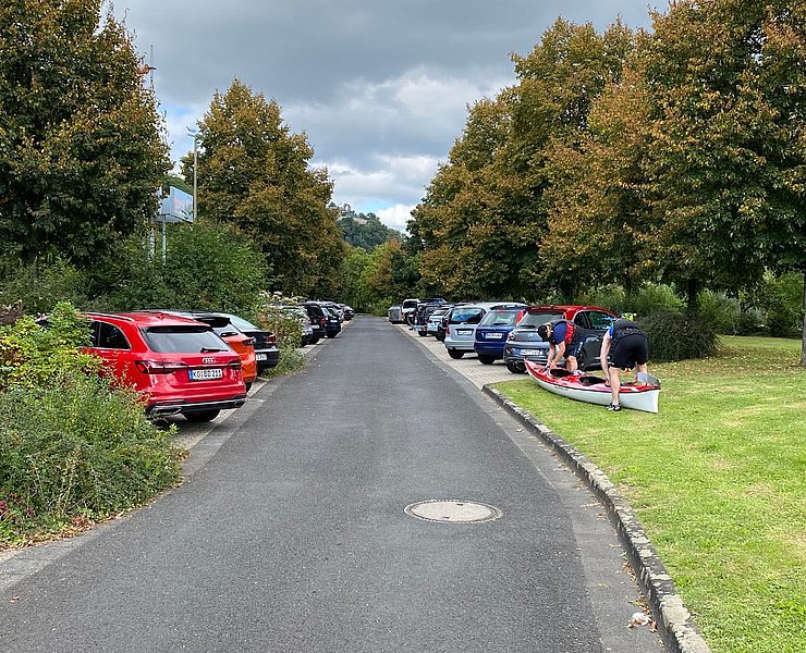 Start- und Zielpunkt der Tour: Parkplatz an der Rheinfähre Rolandseck