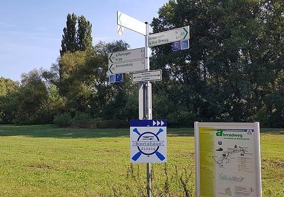 Abzweig Ahrradweg vom Rhein