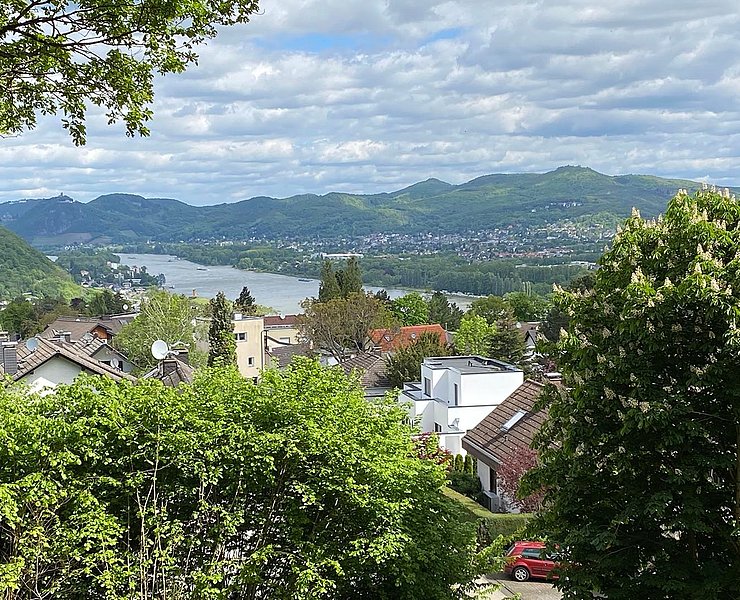 Blick auf Siebengebirge und Rhein vom "Westerwaldblick"