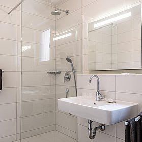 Doppelzimmer Gästehaus - Bad