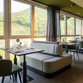 Restaurant mit Weinbergsblick