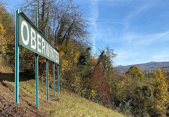 Die Wanderung beginnt mit einem steilen Anstieg gleich hinter der Freiwilligen Feuerwehr Oberwinter