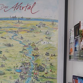 Nische mit touristischen Infos
